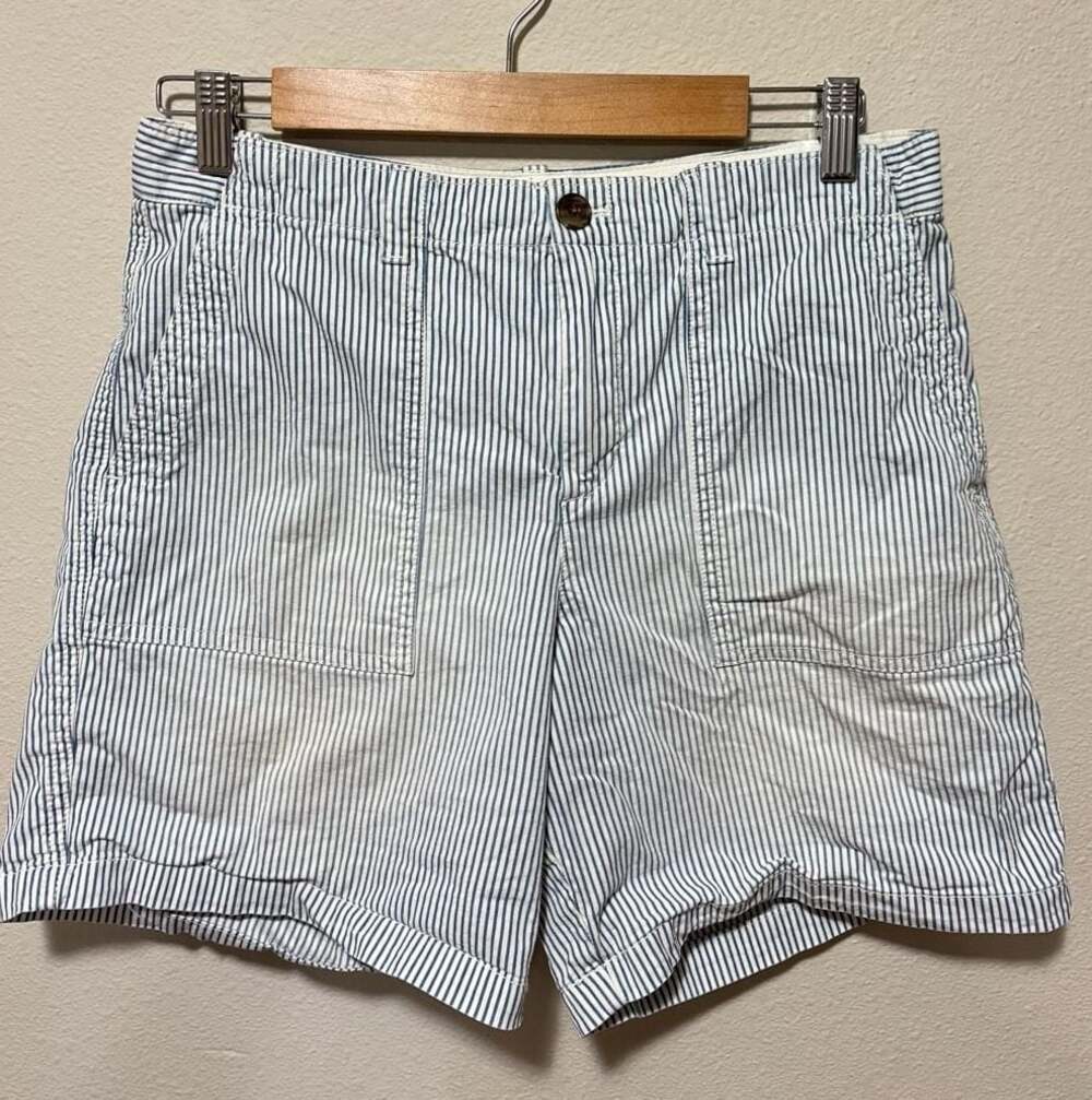 Gap Women's 6 Blue and White Stripe Girlfriend Chino Shorts